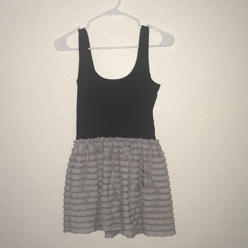 Miley Cyrus Dress With Ruffle Lower - Picture 5 of 6